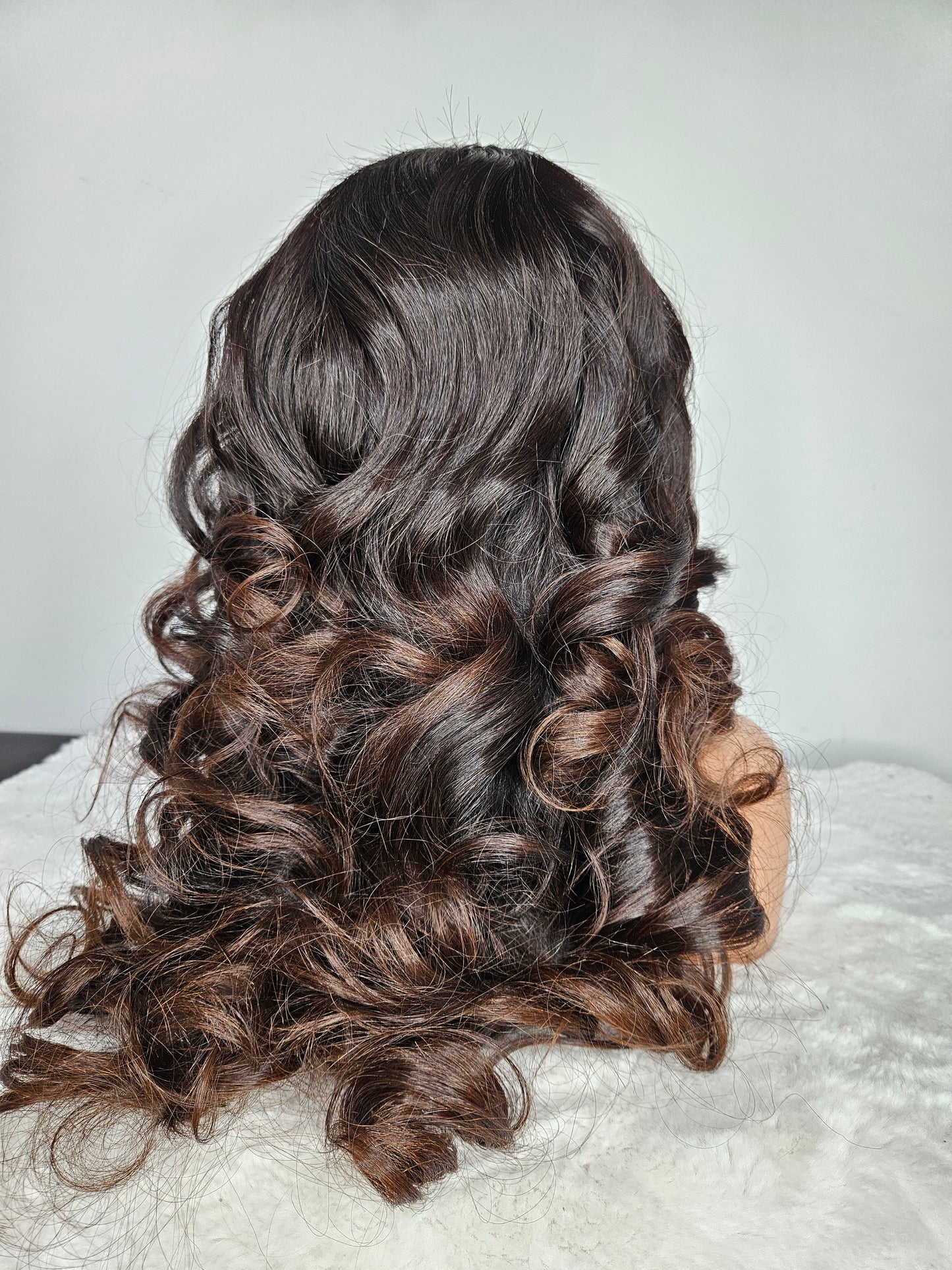 22” Layered Body Wave Wig – 5×5 HD Closure | Raw Hair | Brown Tips